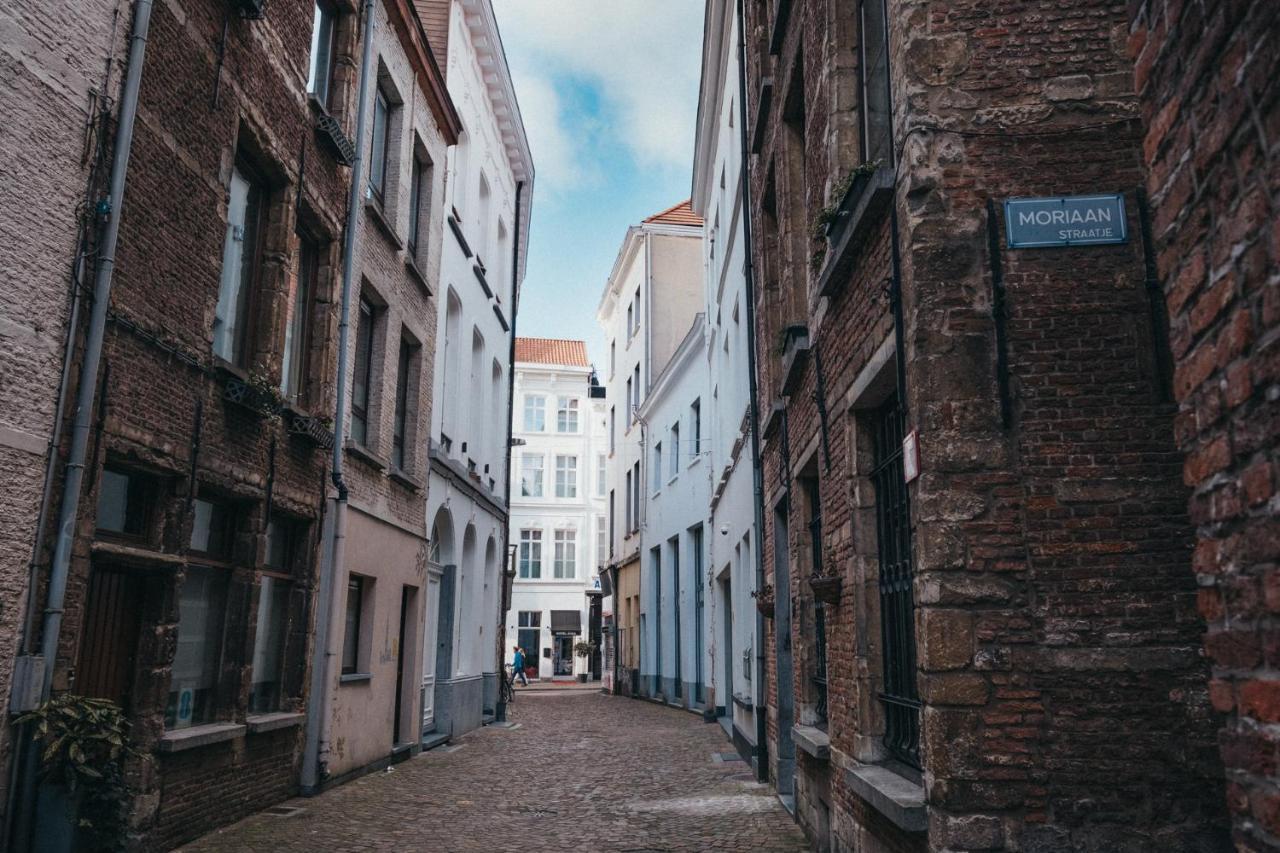 Huize 'De Moriaan' In Historic Center Villa Antwerp Exterior photo